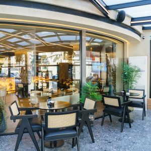 corner-exterior-grejs